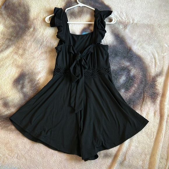 NWOT Black Lace & Ruffle Romper Size Small - Picture 6 of 12